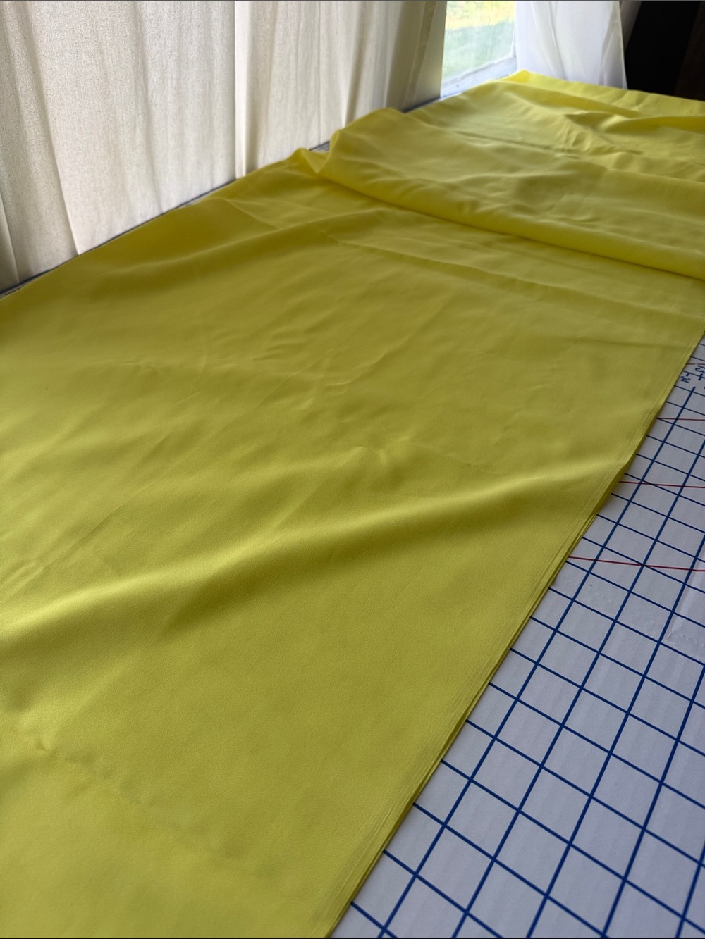 Vintage Lemon Yellow Formal Dress Fabric 4 Yards x 42 Polyester Crepe Evening - Picture 9 of 13